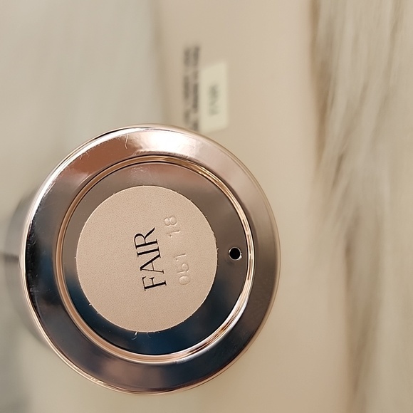 DOLL 10 HydraLux Smoothing Foundation in FAIR NWT - Picture 5 of 6